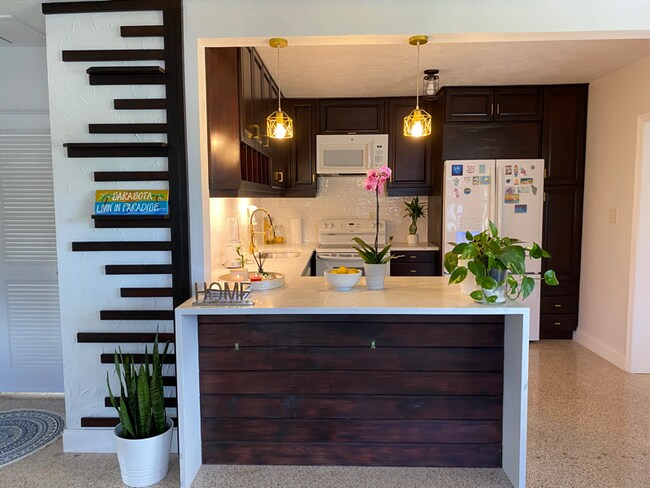 Foto del edificio - 3250 Yorktown St