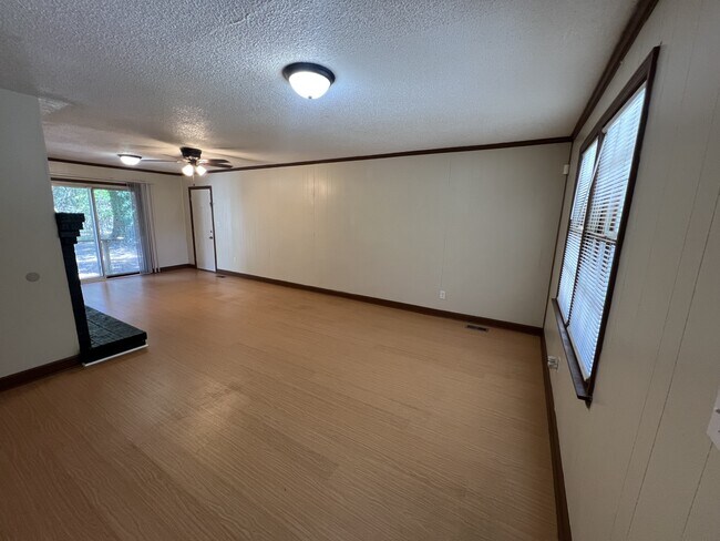 Foto del edificio - 1912 Heyward Brockington Rd