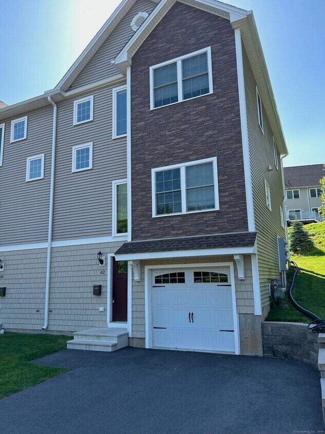62 Water St Unit 62, Southington, CT 06489 Condo for Rent in