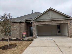 Building Photo - 2008 Penaflor Dr