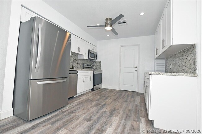 Building Photo - 270 NW 43rd St