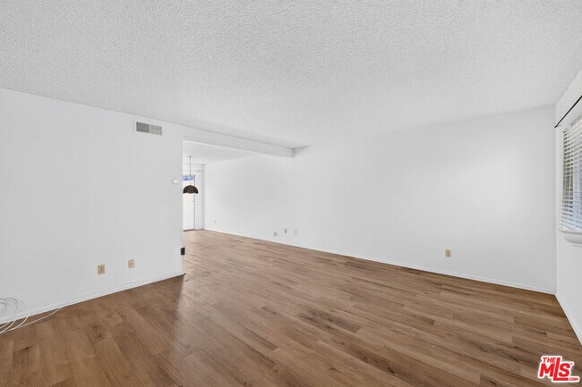 Building Photo - 19221 Sherman Way