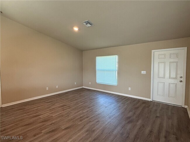Foto del edificio - 2915 NW 6th Pl