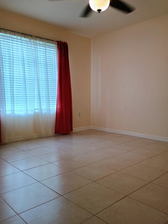 Foto del edificio - 4220 San Marino Blvd