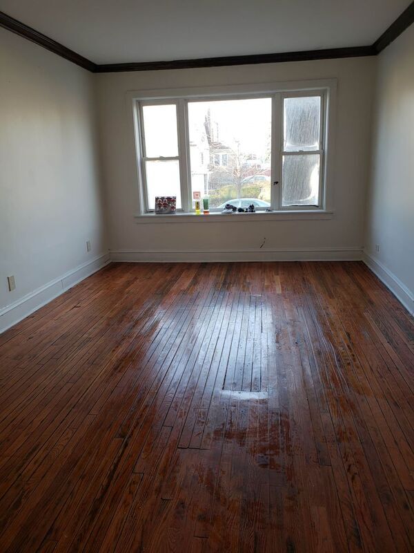 Building Photo - 5403 S Maplewood Ave
