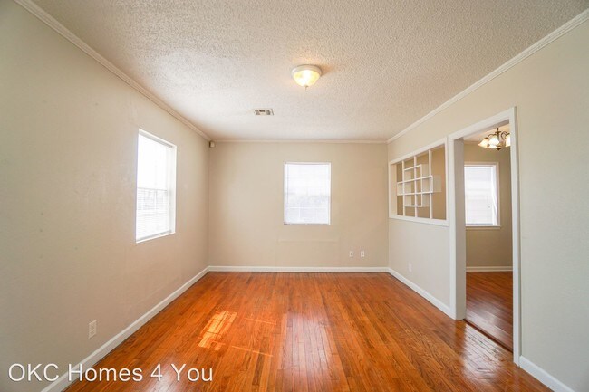 Building Photo - 2 br, 1 bath House - 913 Yukon Avenue