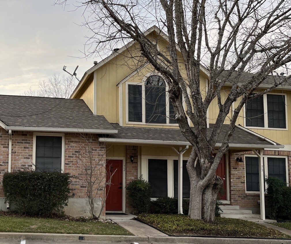Primary Photo - 11901 Swearingen Dr