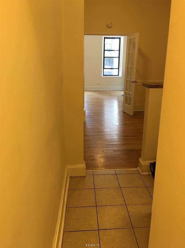 Foto del edificio - 928 2ND Ave
