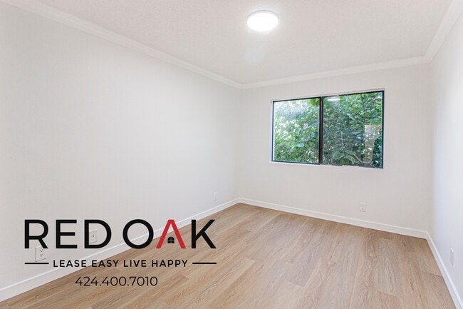 Building Photo - 1522 N Formosa Ave