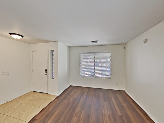 Building Photo - 40837 W Sanders Way
