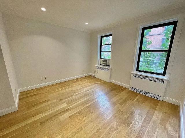 Primary Photo - 3 bedroom in New York NY 10011