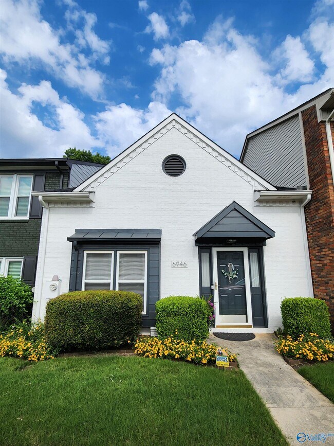 Foto del edificio - 6946 Steeplechase Dr NW