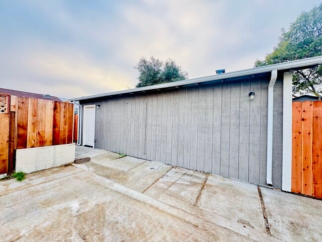 Foto del edificio - Phillips Lane