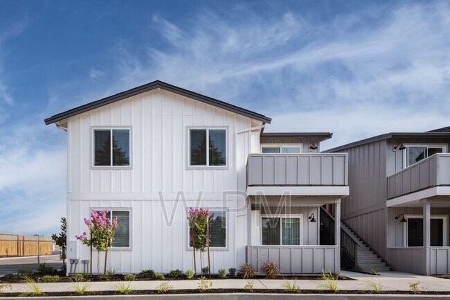 Foto del edificio - 137 Dana Carlton Ln