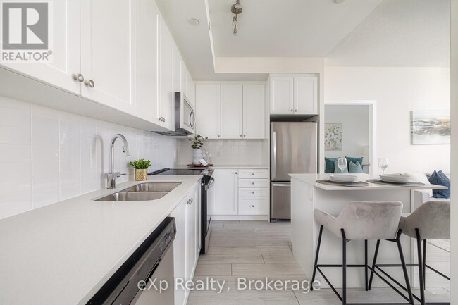 Photo du bâtiment - 55 Duke St W