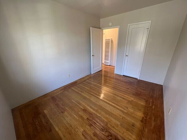 Building Photo - A Must See! Spacious 2-Bedroom Apartment w...