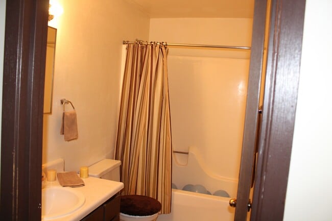 Interior Photo - Stones Crossing