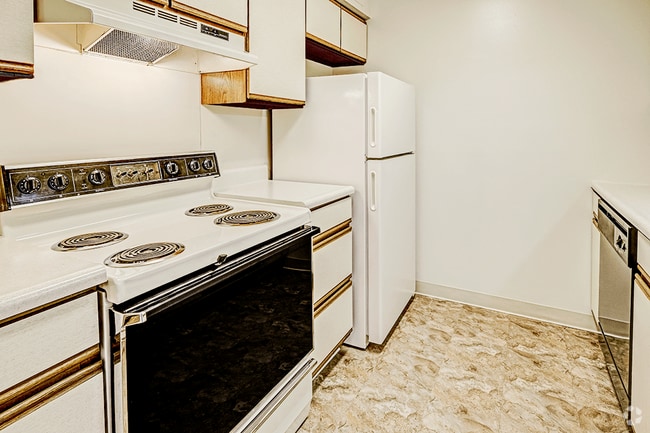 Building Photo - Thompson Village Apartments