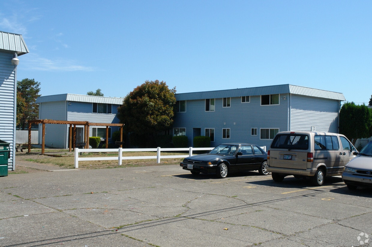 Building Photo - Apple Blossom Apartments