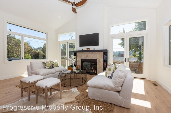 Building Photo - 5 br, 4 bath House - 16 Lomita Drive