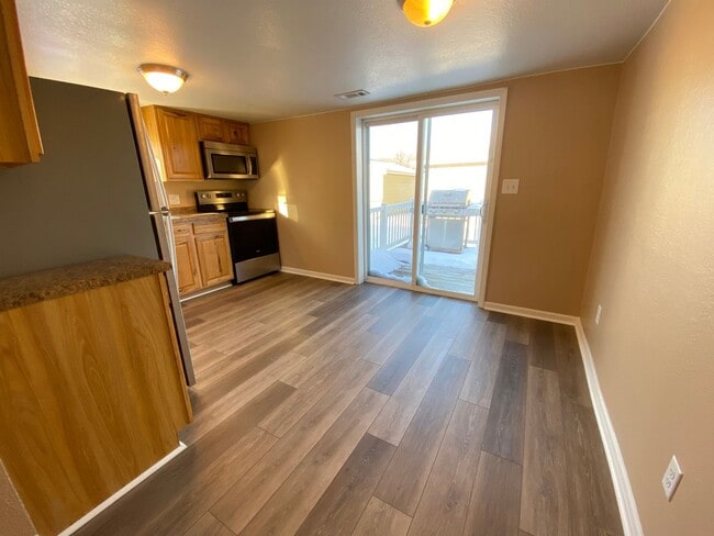 Building Photo - Now Leasing: Charming 1 Bedroom, 1 Bathroom Home in Waterloo, IA!