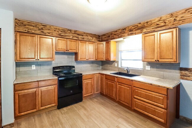Foto del edificio - 2310 Crosby St