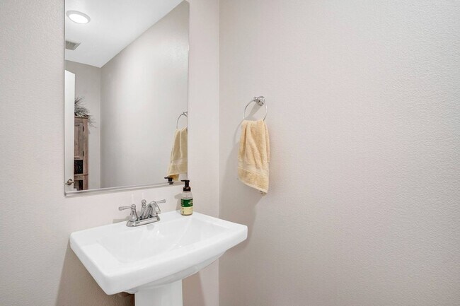 Foto del edificio - 5406 Beach Bluff Ln