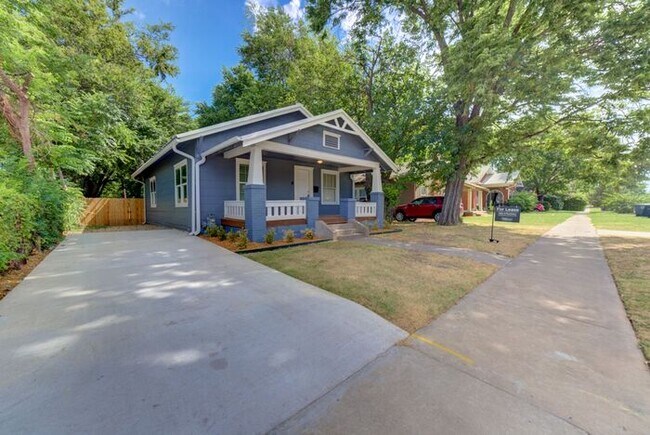 Foto del edificio - Charming Craftsman 3/1 Home Next To TU!