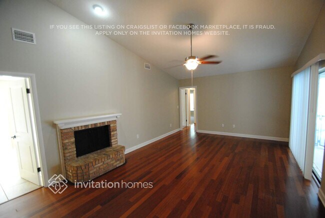 Foto del edificio - 118 W Greentree Ln