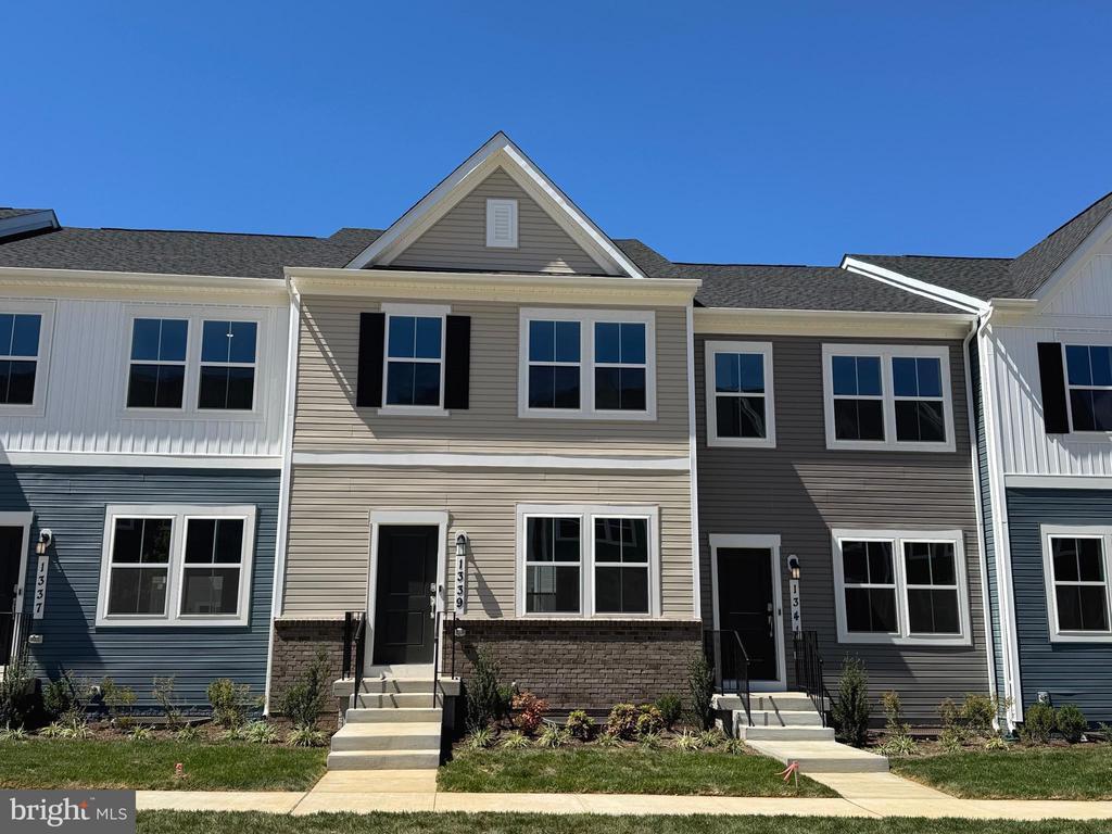 Foto principal - 1339 Cedar Vly Rd