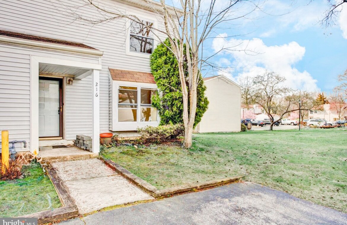 216 Deerpark Ct, Evesham, NJ 08053 Townhome Rentals in Evesham NJ
