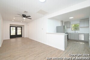 Foto del edificio - 727 John Adams Dr