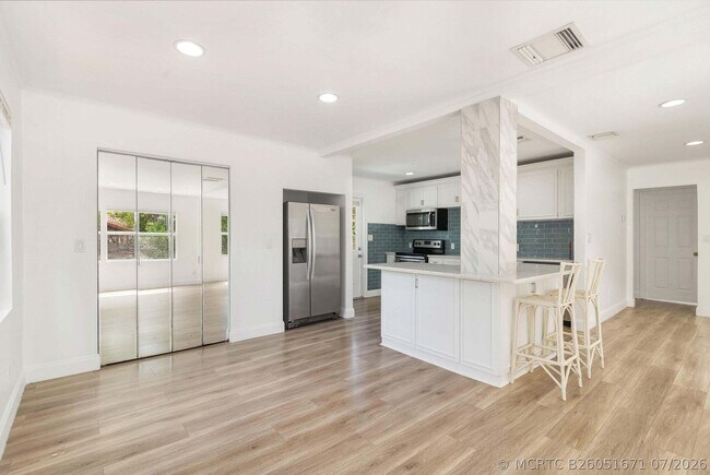 Foto del edificio - 6312 Garden Ave