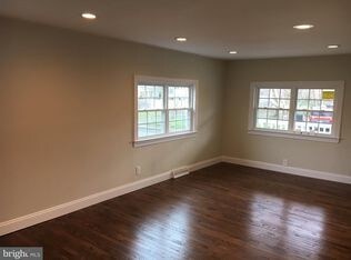 Building Photo - 508 Rhoads Ave
