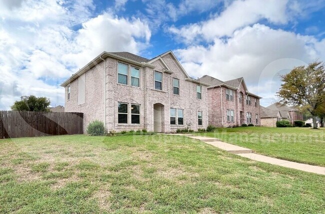 Building Photo - 612 Woodland Manor Dr