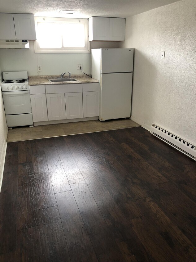 Foto principal - 40-44 E High St