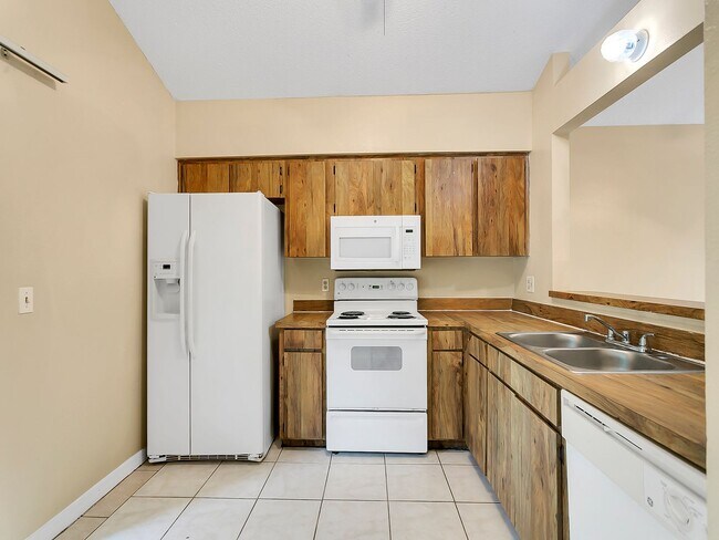 Building Photo - 10425 Riva Ridge Trail