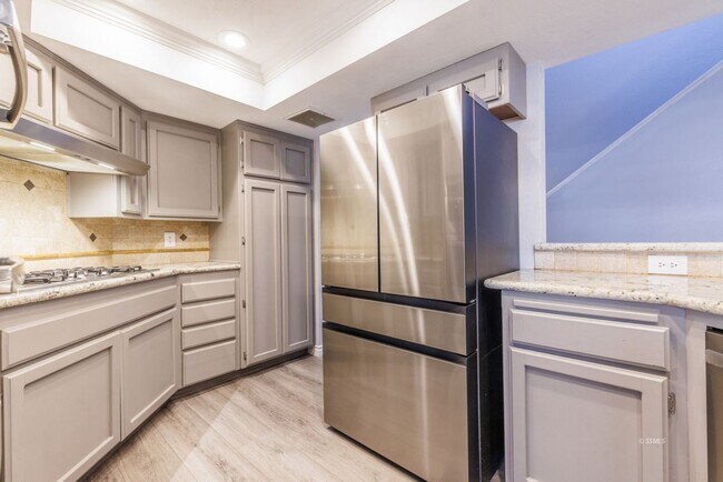 Building Photo - Beautiful home for rent