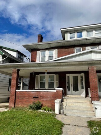 Building Photo - 933 W King St