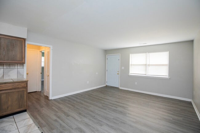 Foto del edificio - 1309 S Washington Ave