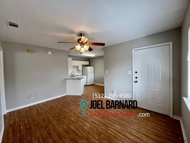 Building Photo - 1632 Post Road 4-Plex