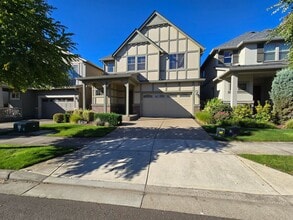 Building Photo - 17435 SW Forest Hollow St