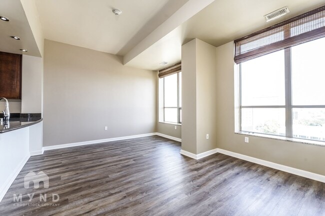 Building Photo - 1127 15th St