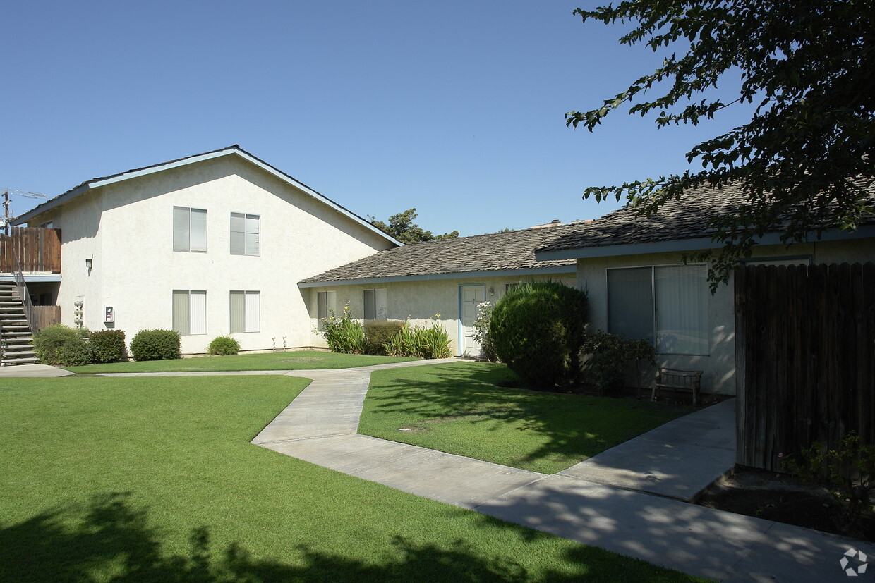 2516 Ashe Rd, Bakersfield, CA 93309 Apartments in Bakersfield, CA