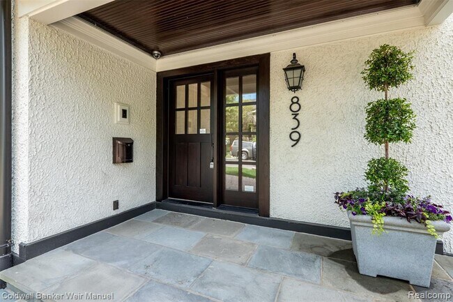 Foto del edificio - 839 Randall Ct