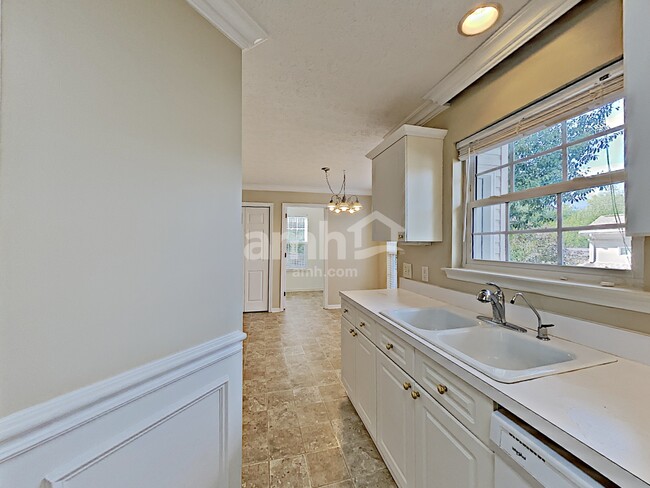 Building Photo - 107 Edgewater Pl