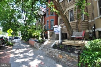 Building Photo - 1904 Calvert St NW