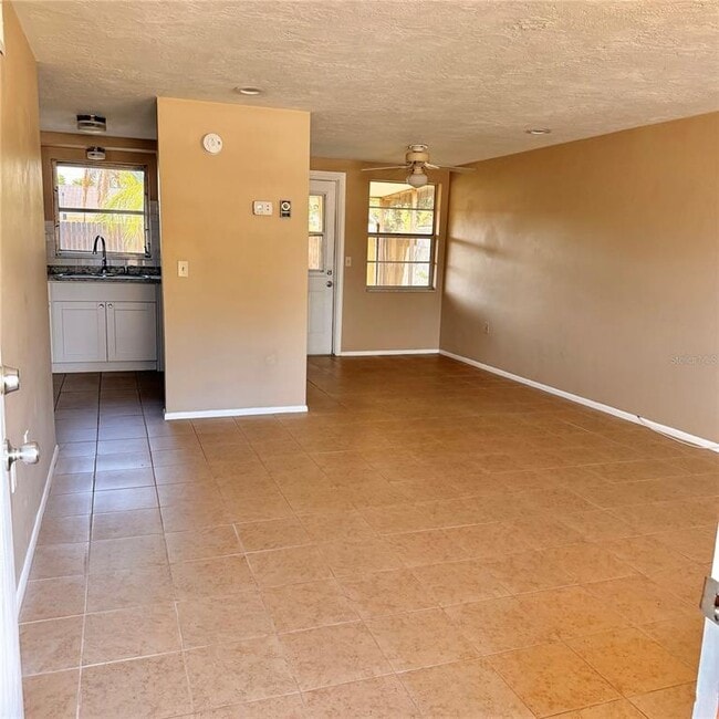 Foto del edificio - 5401 Pasadena Dr