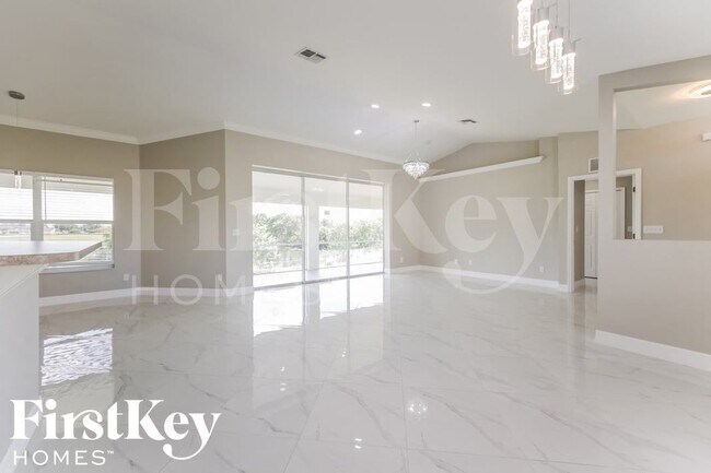 Foto del edificio - 530 NE 15th Terrace