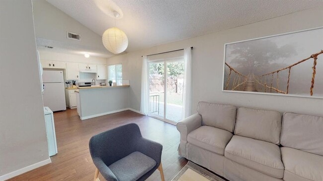 Building Photo - 6109 Glen Meadow Dr